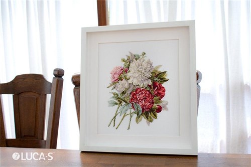 Piones B2355L Counted Cross-Stitch Kit