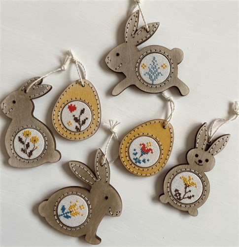 Easter Charms Cross-Stitch Kit with Wooden Frames DI-33