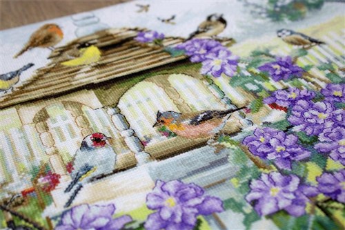 Counted Cross Stitch Kit Bird table  Leti944