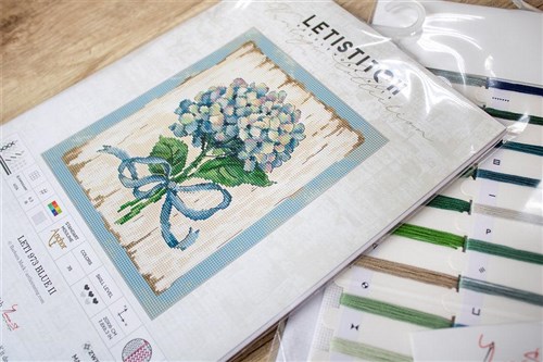 Counted Cross Stitch Kit BLUE II Leti973