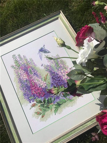 Wisteria R1672 Counted Cross Stitch Kit