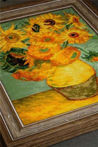 Sunflowers after V. Van Gogh's Painting R2032 Counted Cross Stitch Kit