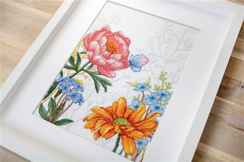 Flowers and Butterfly BU4019L Counted Cross-Stitch Kit