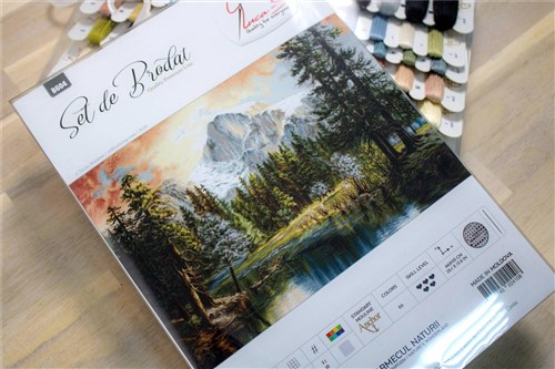 Nature and Wonderland B604L Counted Cross-Stitch Kit