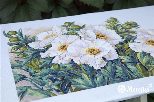 Garden Beauties K-115 Counted Cross-Stitch Kit