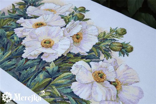 Garden Beauties K-115 Counted Cross-Stitch Kit
