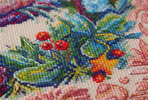 Cross-stitch kit Berry sweet AH-076