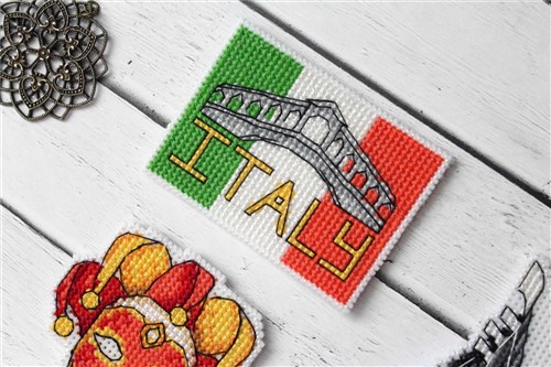 Italy Magnets P-309 / SR-309 Plastic Canvas Counted Cross Stitch Kit