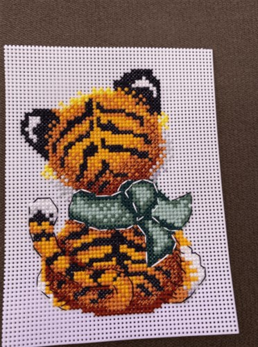Christmas Tree Ornament. Baby Tiger P-588 Plastic Canvas Counted Cross Stitch Kit