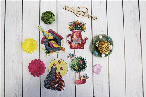 Spring. Magnets SR-578  Plastic Canvas Counted Cross Stitch Kit