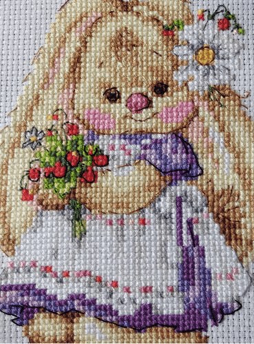 Rabbit Mi. Strawberry 0-179 Counted Cross-Stitch Kit