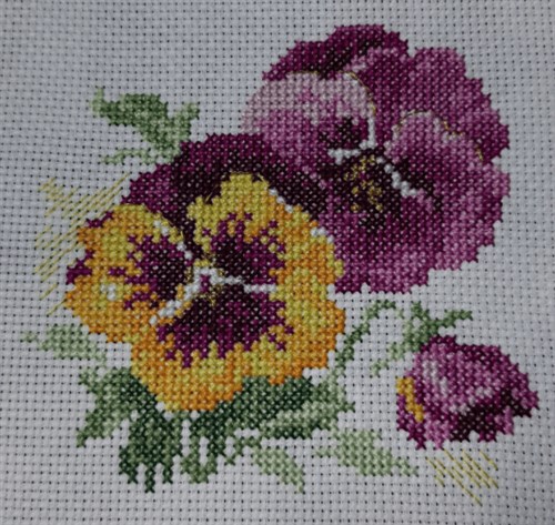Pansies 0-81 Counted Cross-Stitch Kit