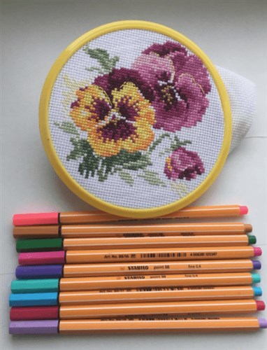 Pansies 0-81 Counted Cross-Stitch Kit