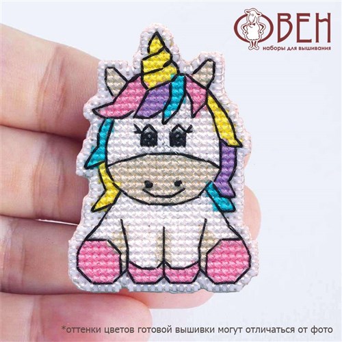 Badge - unicorn 1313 Plastic Canvas Counted Cross Stitch Kit