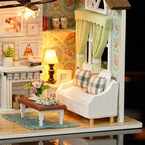 Miniature Wizardi Roombox Kit - Hut Dollhouse Kit