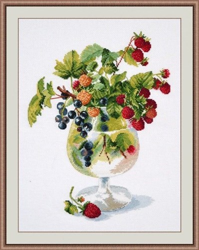 Berry Liqueur 887 Counted Cross Stitch Kit