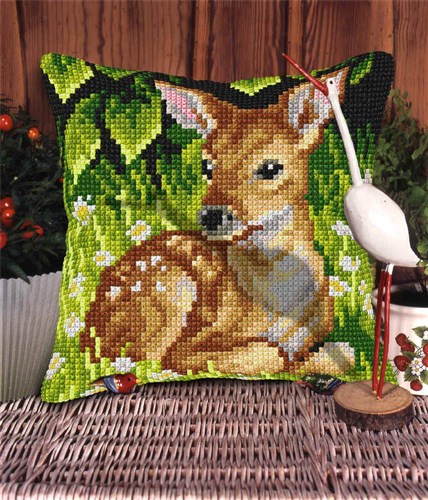 Needlepoint Cushion Kit  "Roe deer" 9566