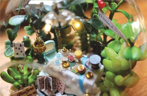 Miniature Wizardi Roombox Kit -  Alice forest afternoon tea Dollhouse Kit