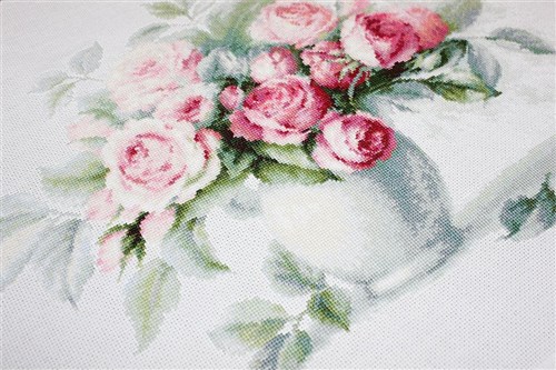 Etude with Roses B2280L Counted Cross-Stitch Kit