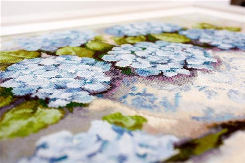 Hydrangeas  B2328L Counted Cross-Stitch Kit