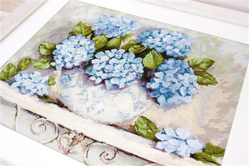Hydrangeas  B2328L Counted Cross-Stitch Kit