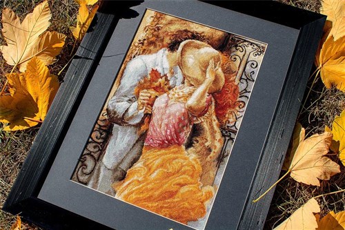 Autumn Leaves B554L Counted Cross-Stitch Kit