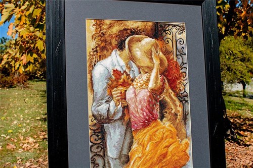 Autumn Leaves B554L Counted Cross-Stitch Kit