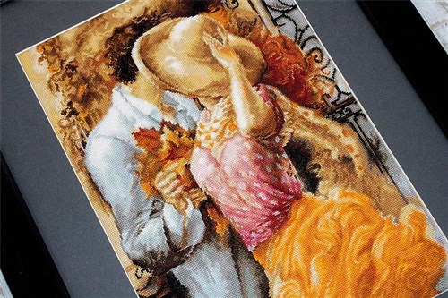 Autumn Leaves B554L Counted Cross-Stitch Kit