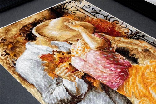 Autumn Leaves B554L Counted Cross-Stitch Kit