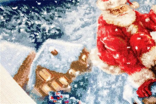 Santa Claus B577L Counted Cross-Stitch Kit