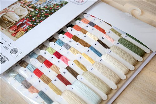 Christmas interior design B599L Counted Cross-Stitch Kit