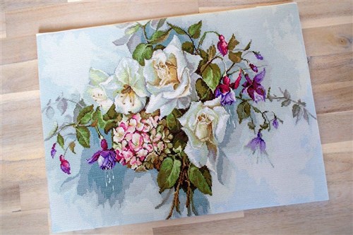 Bouquet with Roses BA2363L Counted Cross-Stitch Kit
