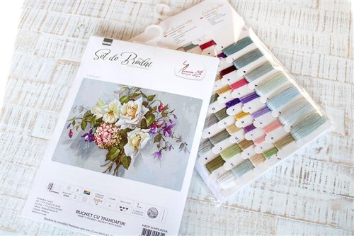 Bouquet with Roses BA2363L Counted Cross-Stitch Kit