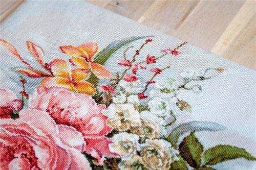 Flower bouquet BA2364L Counted Cross-Stitch Kit