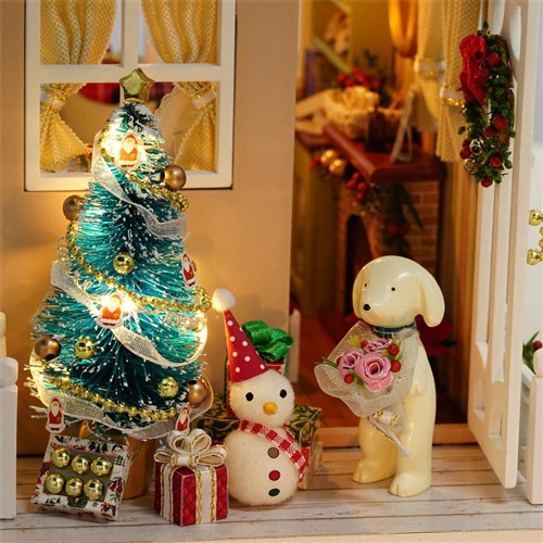Miniature Wizardi Roombox Kit - Christmas Eve Dollhouse Kit
