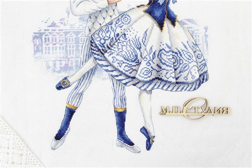 Dancers HB-668 / SNV-668 Counted Cross Stitch Kit