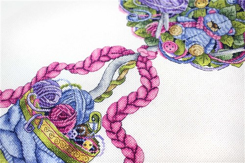 Cosiness Topiary HB-690 / SNV-690 Counted Cross Stitch Kit