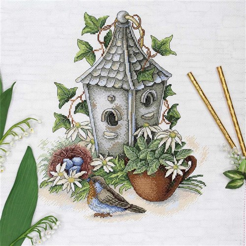 Summer Light HB-692 / SNV-692 Counted Cross Stitch Kit