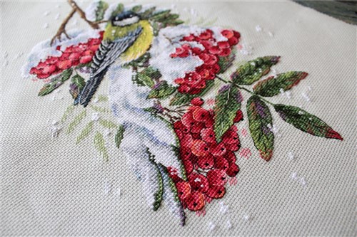 Bird on the Branch HB-726 / SNV-726 Counted Cross Stitch Kit