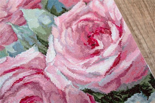 Counted Cross Stitch Kit Pale Pink Roses Leti928
