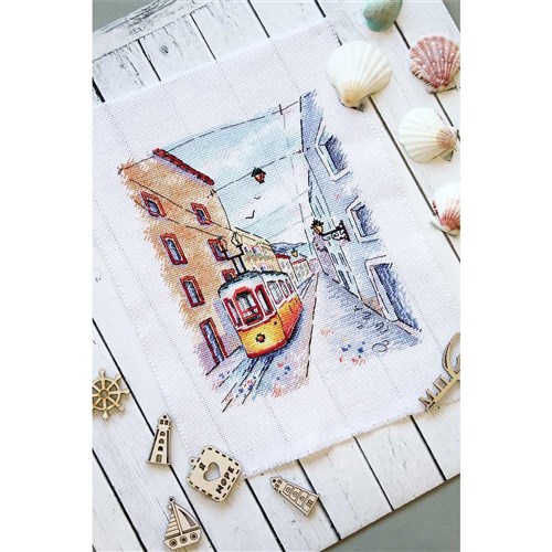 South Street M-523 / SM-523 Counted Cross Stitch Kit