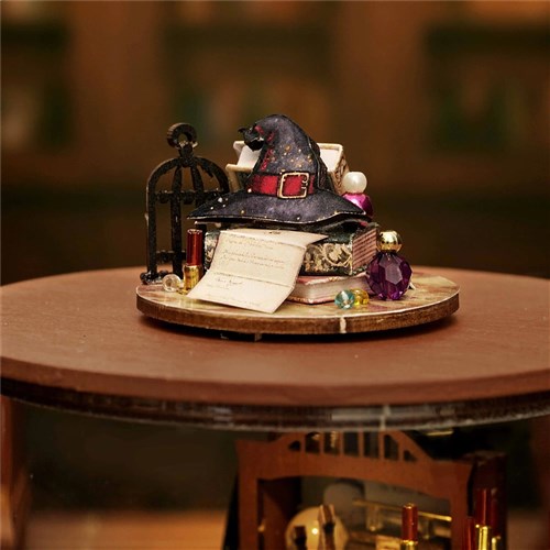 Miniature Wizardi Roombox Kit - Magic House Dollhouse Kit