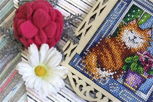 Grey Cat O-004 Counted Cross Stitch Kit on Plywood