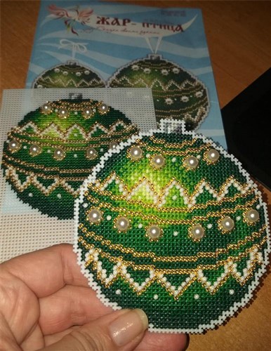 Christmas Emerald Plastic Canvas Counted Cross Stitch Kit P-165 / SR-165