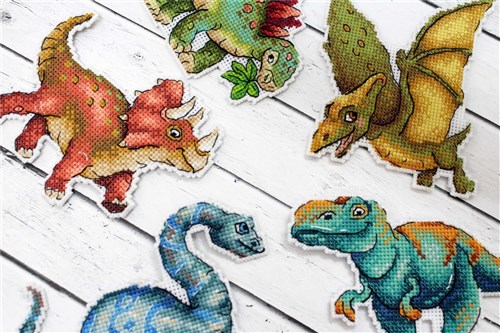 Stegosaurus P-270 / SR-270 Plastic Canvas Counted Cross Stitch Kit