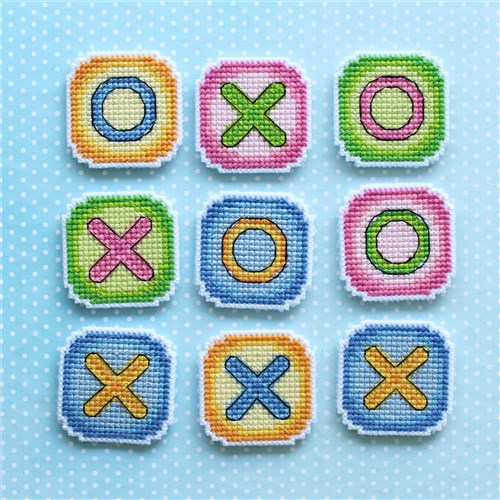 Tic-Tac-Toe magnets P-277 / SR-277 Plastic Canvas Counted Cross Stitch Kit