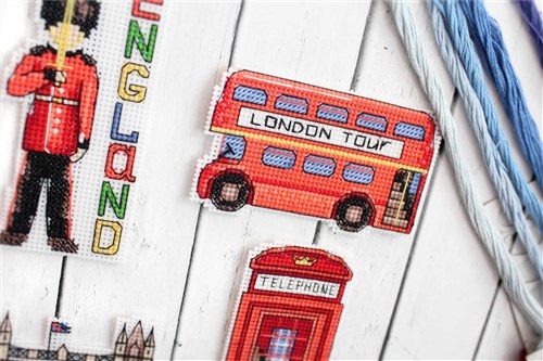England Magnets P-305 / SR-305 Plastic Canvas Counted Cross Stitch Kit