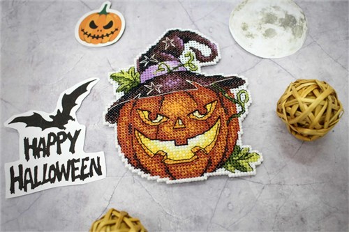 Halloween Pumpkin P-313 / SR-313 Plastic Canvas Counted Cross Stitch Kit