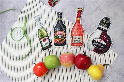 Wine Cellar P-314 / SR-314 Plastic Canvas Counted Cross Stitch Kit