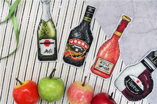 Wine Cellar P-314 / SR-314 Plastic Canvas Counted Cross Stitch Kit